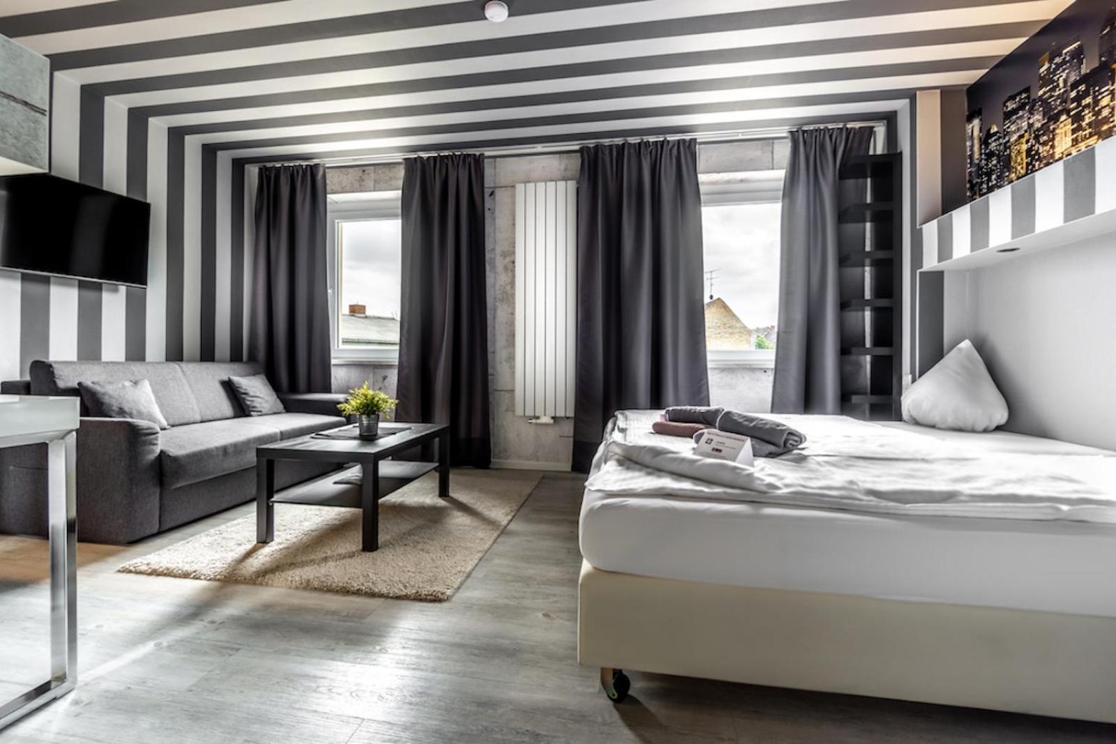 Sl'Otel Budget แบร์นบวร์ก ภายนอก รูปภาพ
