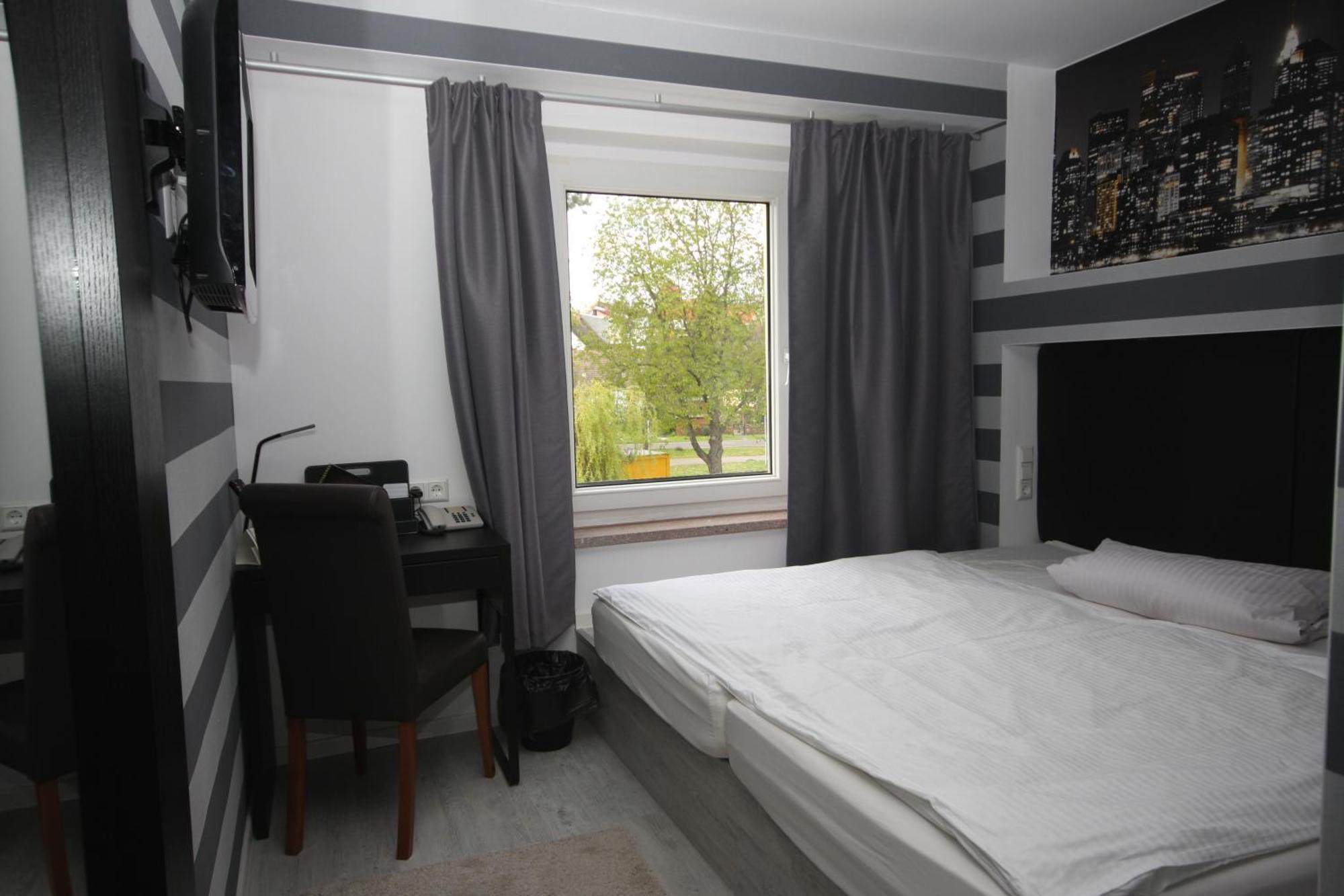 Sl'Otel Budget แบร์นบวร์ก ห้อง รูปภาพ