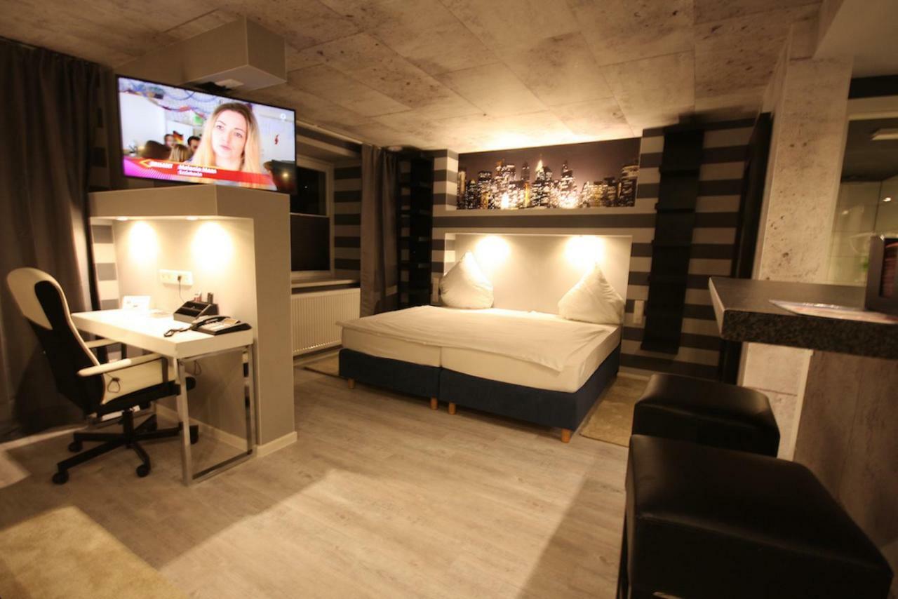 Sl'Otel Budget แบร์นบวร์ก ภายนอก รูปภาพ